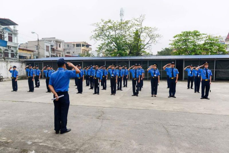 Dịch Vụ Bảo Vệ Trung Tâm Thương Mại: Bảo Đảm An Ninh và An Toàn Cho Khách Hàng